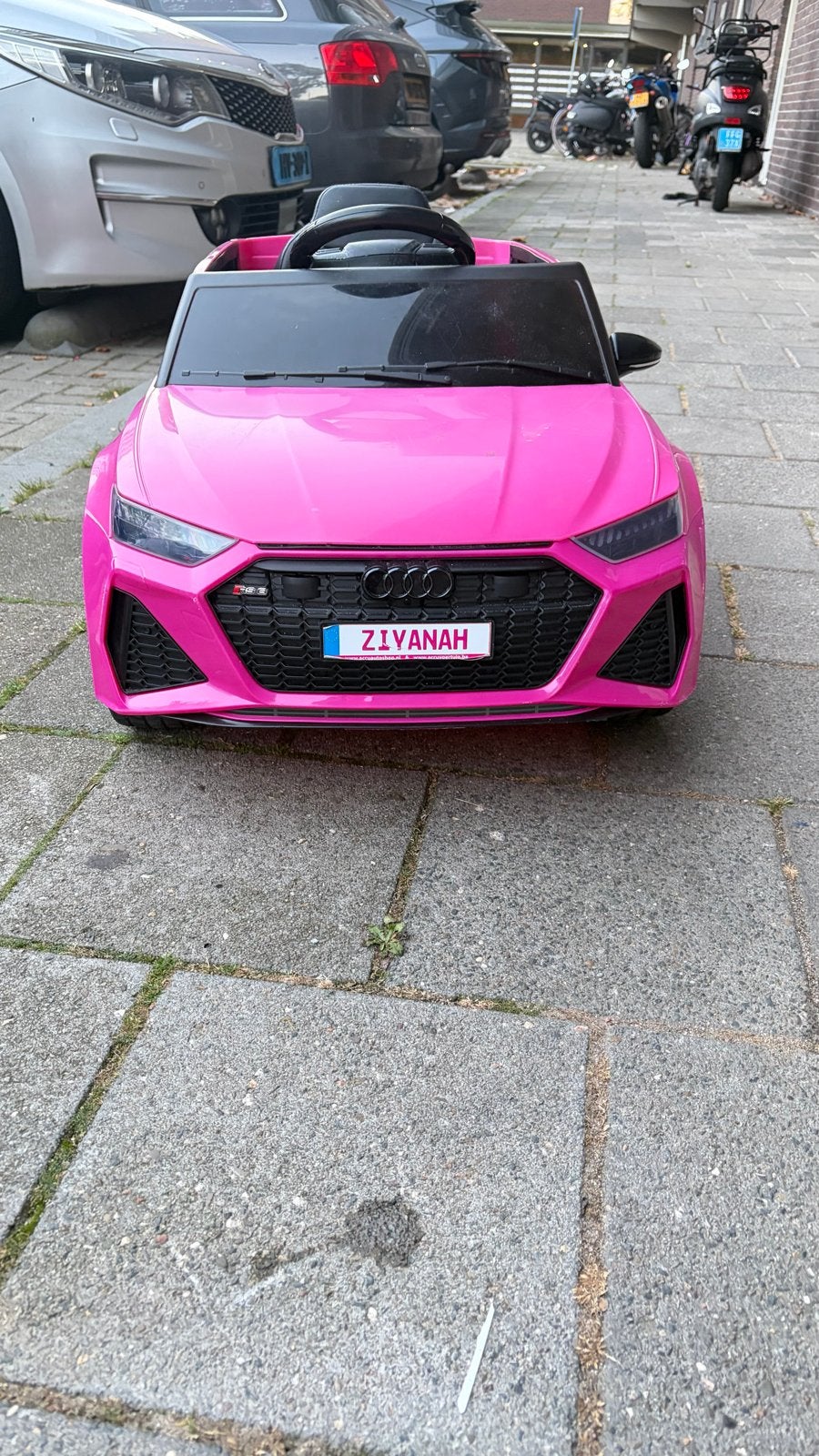 Roze Audi RS6 elektrische kinderauto, Gebruikt