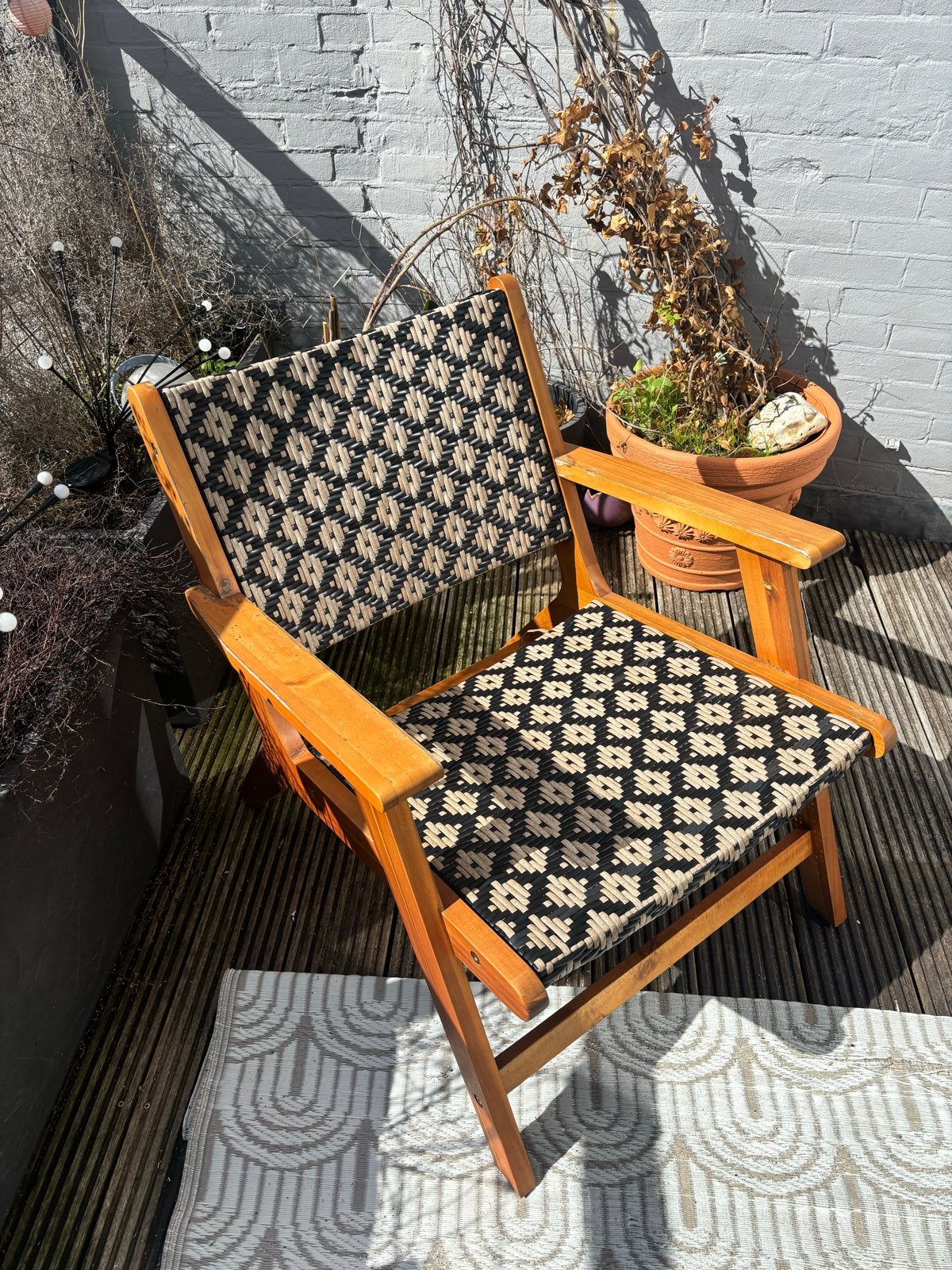 Houten tuinstoel met gevlochten zitting en rugleuning, Ophalen, Zwart, Zo goed als nieuw, Eén