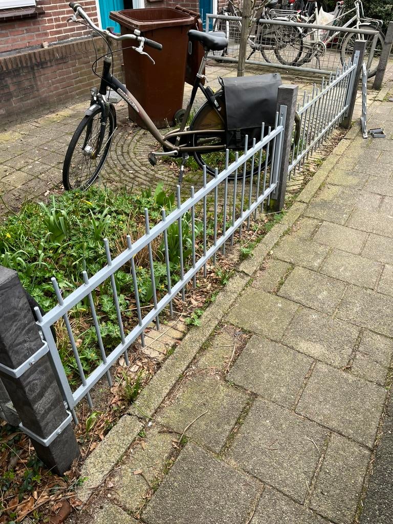 Grijs metalen hek, Ophalen, Gebruikt, IJzer, Sierhekwerk