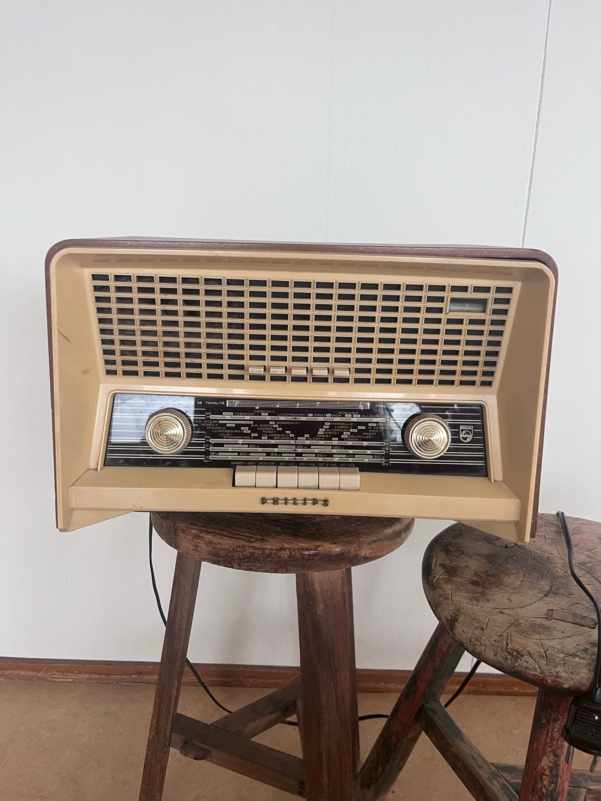 Vintage Philips radio - defecte stekker, Ophalen, Niet werkend, Radio