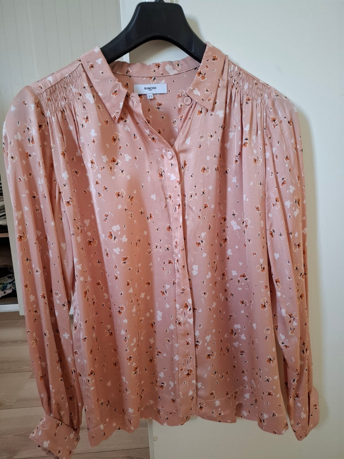 Zalmroze blouse met bloemenprint - Suncoo Paris, Ophalen of Verzenden, Zo goed als nieuw, Suncoo, Roze