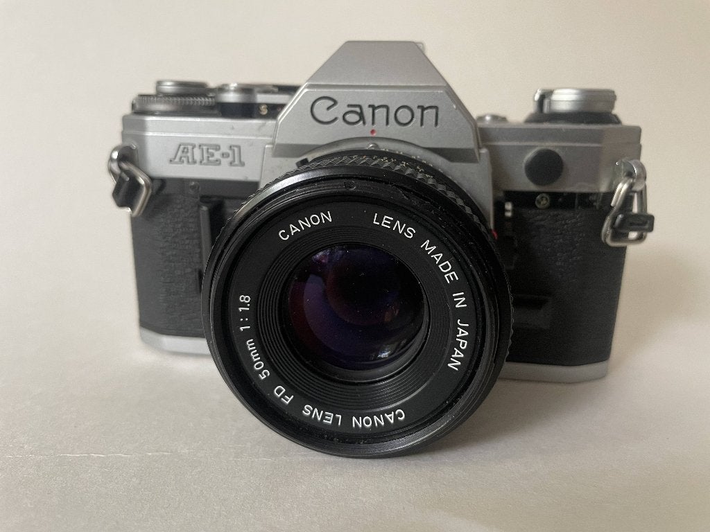 Canon AE-1 WERKEND, Ophalen of Verzenden, Refurbished, Spiegelreflex, Canon