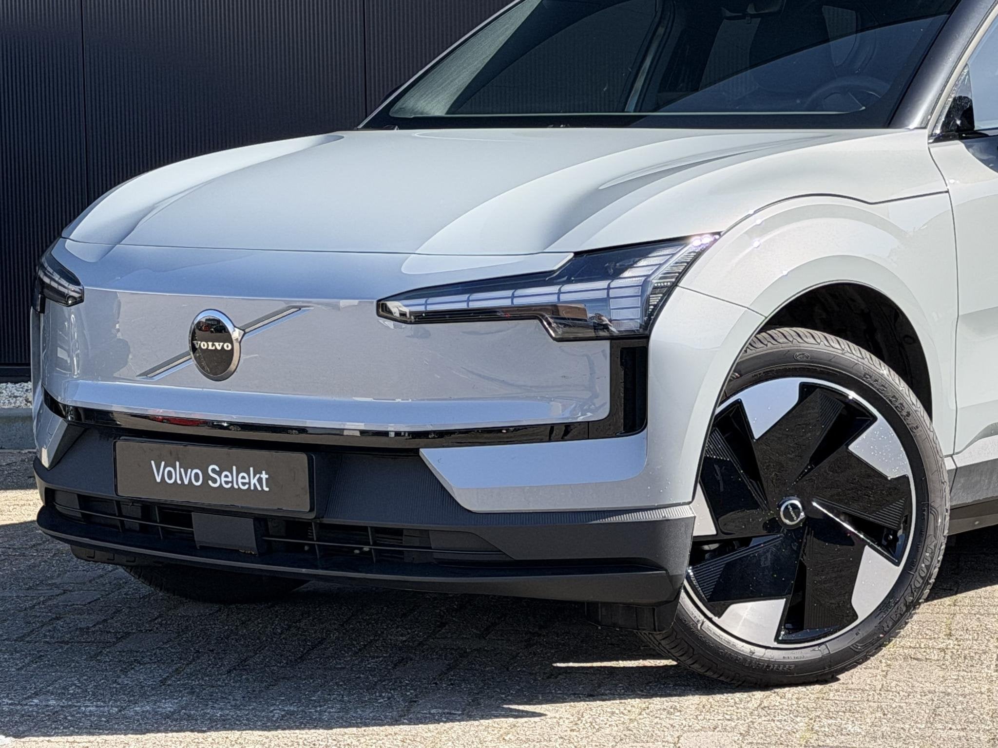 Volvo EX30 Single Motor Extended Range Core 69 kWh climate l, Auto's, Automaat, 476 km, Achterwielaandrijving, Gebruikt