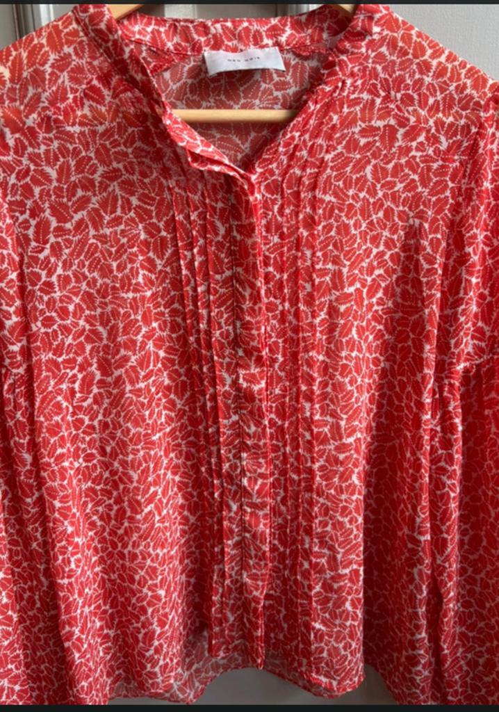 Neo Noir mooie blouse maat S/M wit rood blaadjes, Kleding | Dames, Blouses en Tunieken, Ophalen of Verzenden, Maat 36 (S), Rood