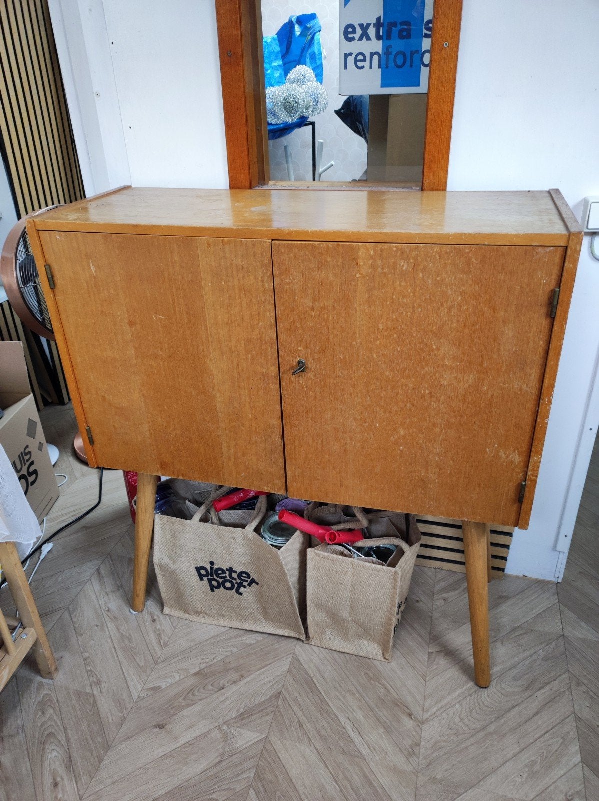 Vintage wandkastje, Huis en Inrichting, Kasten | Overige, Ophalen, Gebruikt