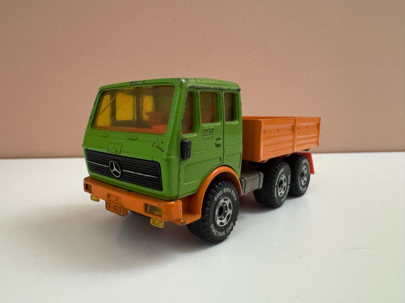 Siku Mercedes Benz 2232 Vrachtwagen, Ophalen of Verzenden, Gebruikt, Bus of Vrachtwagen, SIKU
