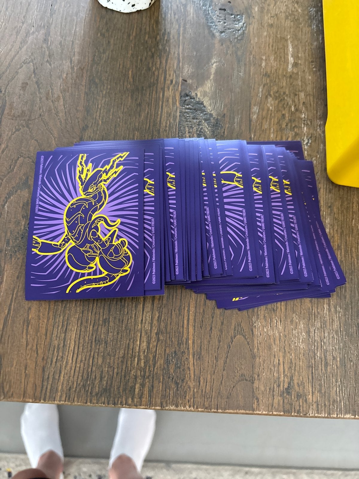Gouden Pokemon Sleeves - Bescherm je kaarten in stijl!, Ophalen, Nieuw, Sleeves of Kaarthoesjes