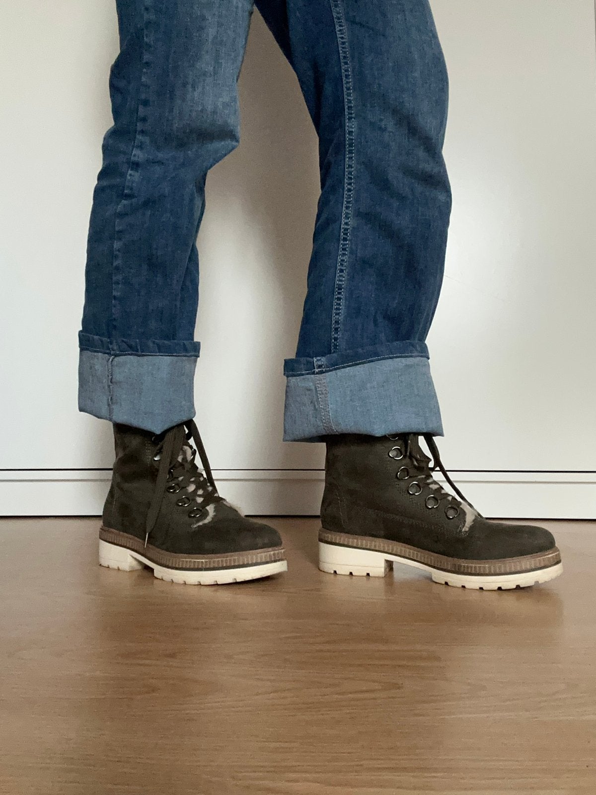 Groene hoge schoenen maat 37, Kleding | Dames, Schoenen, Ophalen of Verzenden, Groen, Sneakers of Gympen, Zo goed als nieuw