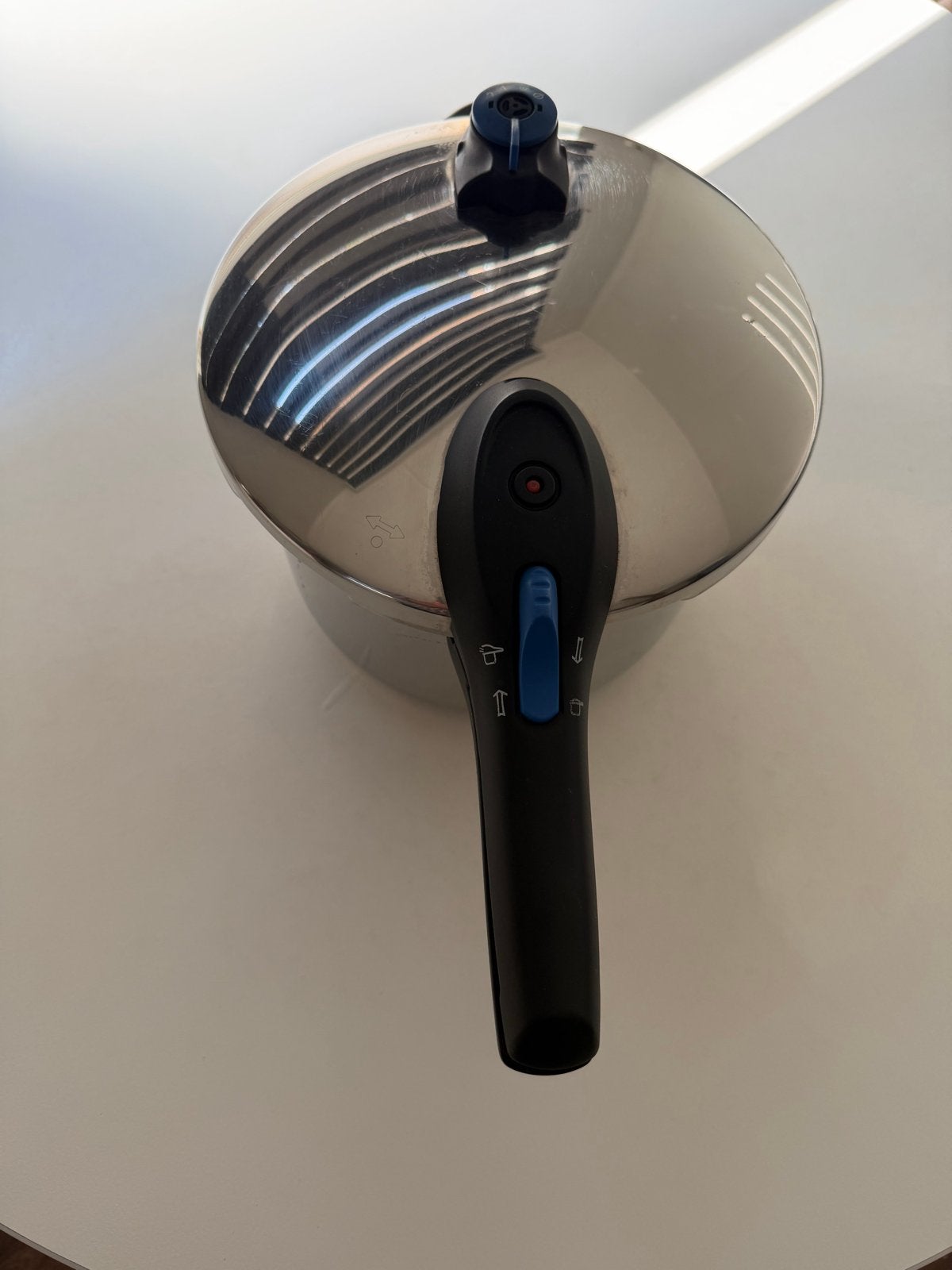 BK Snelkookpan 6 liter RVS - Zo goed als nieuw, Ophalen, Snelkookpan, BK, Zo goed als nieuw