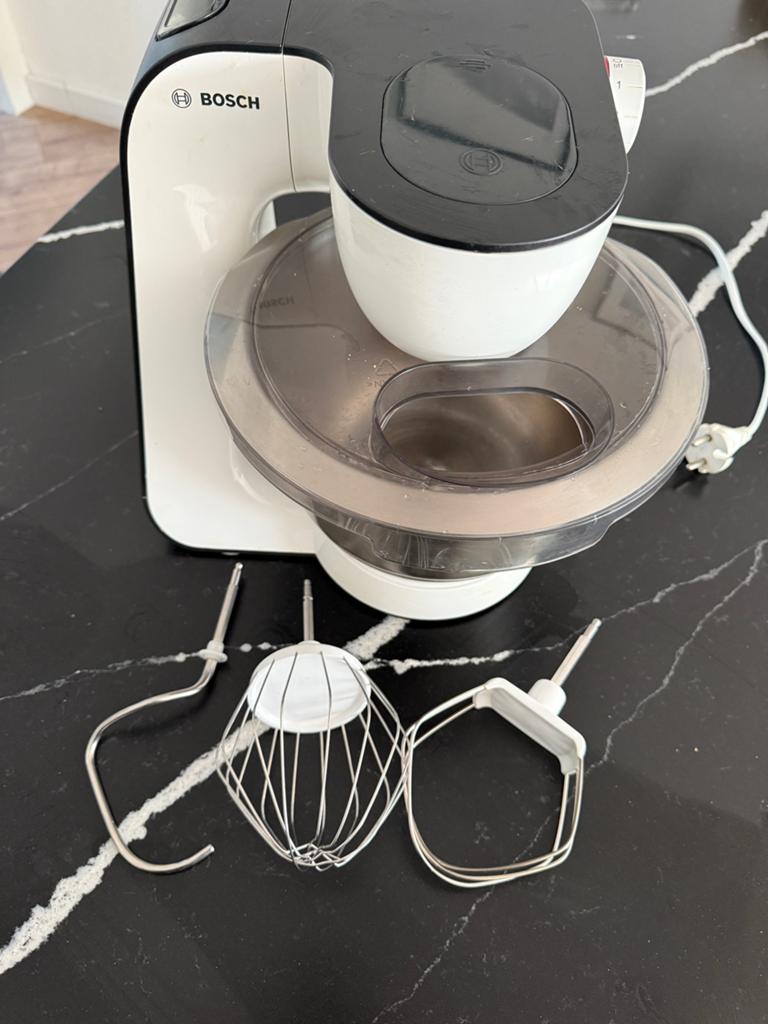 Bosch MUM5 Keukenmachine - 700W - 3.9L - Wit/Zilver, 3 tot 4 liter, Ophalen, Zo goed als nieuw, 3 snelheden of meer