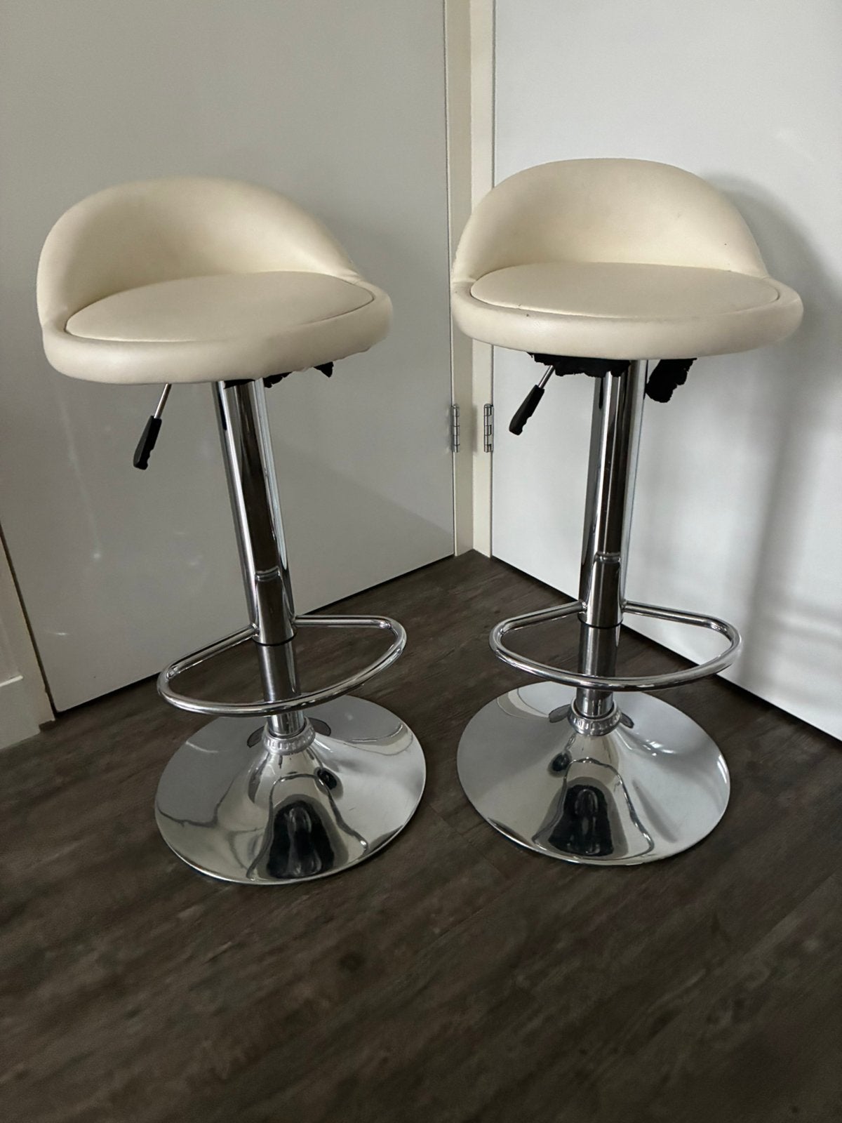 Verstelbare bar krukken wit leer, Ophalen, Gebruikt, 60 tot 90 cm, Leer