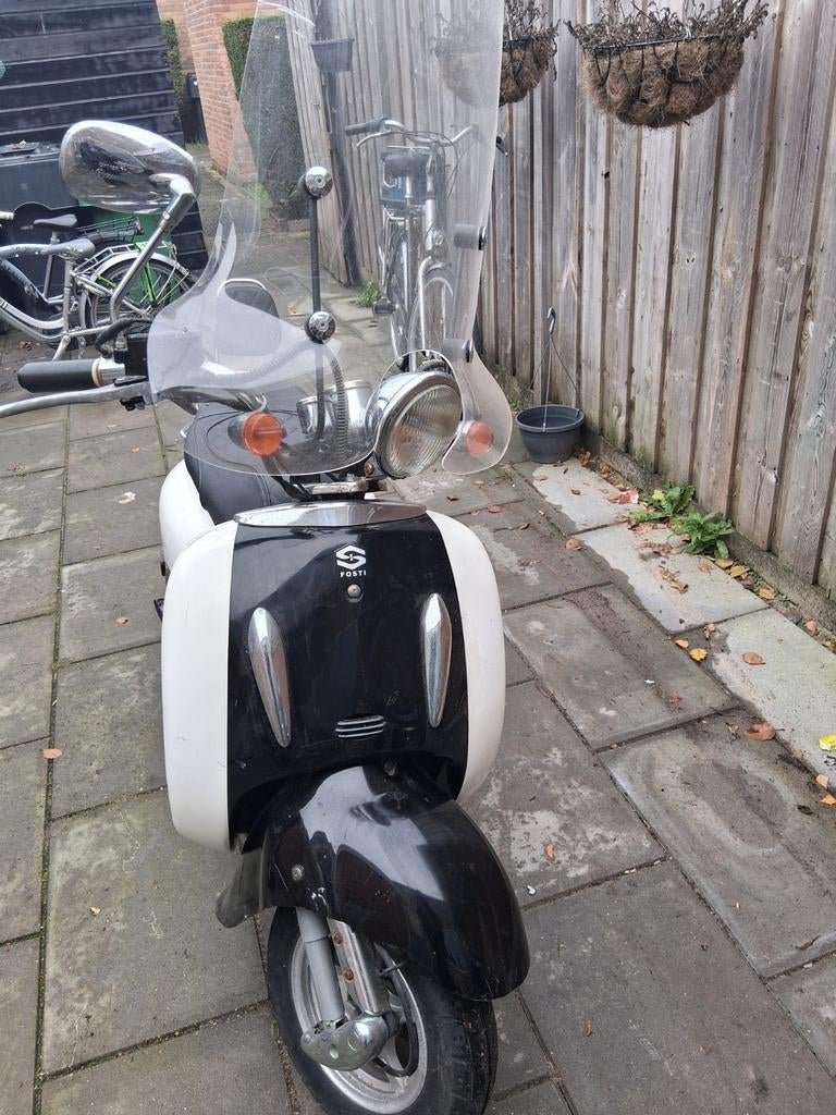 Fosti snorscooter, Fietsen en Brommers, Snorfietsen en Snorscooters, Ophalen of Verzenden, Gebruikt, Benzine, Overige merken