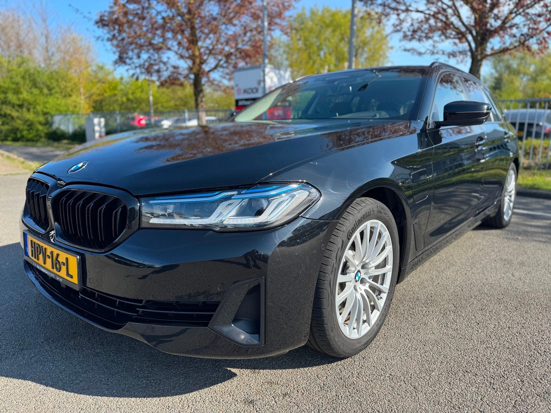 BMW 5-serie Touring 530e xDrive ACC HUD 360 camera Laser 1 J, 1998 cc, Gebruikt, 4 cilinders, 2000 kg