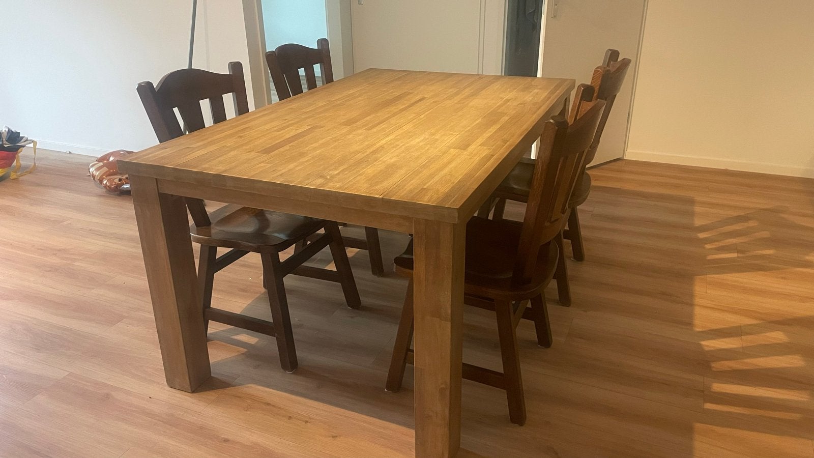 Houten eettafel met 4 stoelen, Gebruikt, 100 tot 150 cm, Vier personen, Rechthoekig