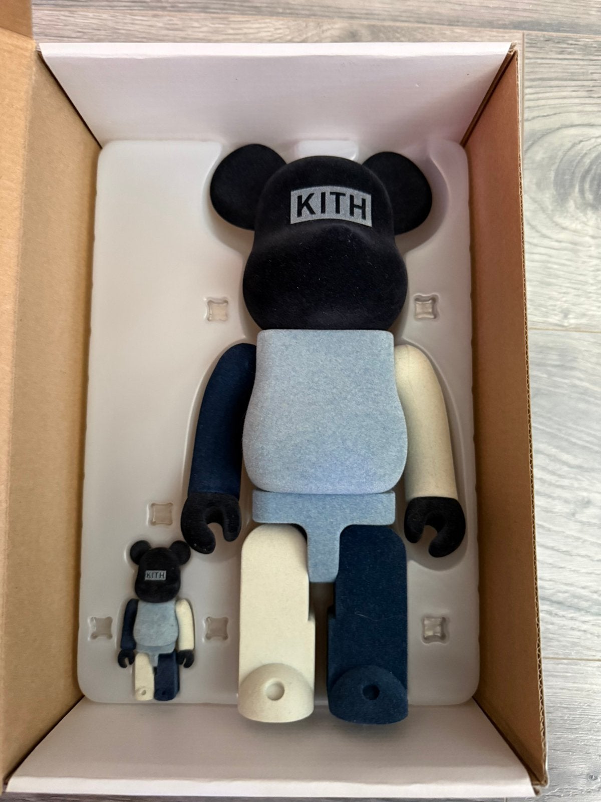 KITH - Bearbrick 100% & 400% - Medicom toy, Ophalen, Nieuw