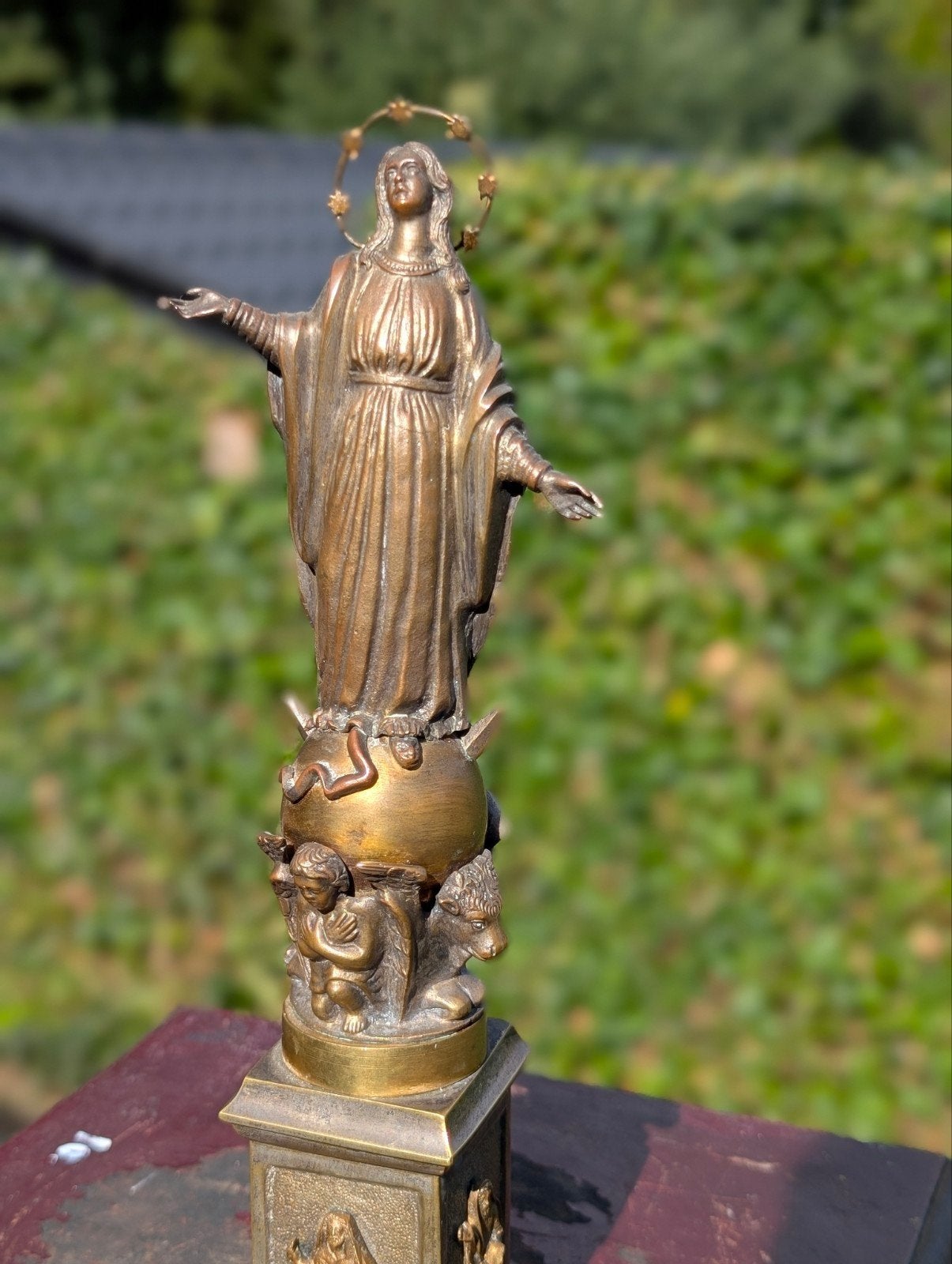 antiek bronzen Maria beeld. €185.   28 cm hoog, Ophalen