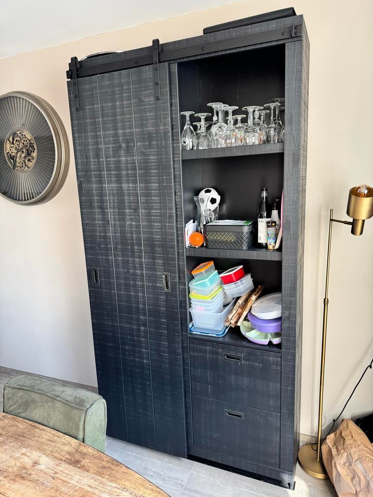 Robuust houten Zwarte dressoir kast groot nieuw staat, Ophalen, Gebruikt, 100 tot 150 cm, Goossens wonen