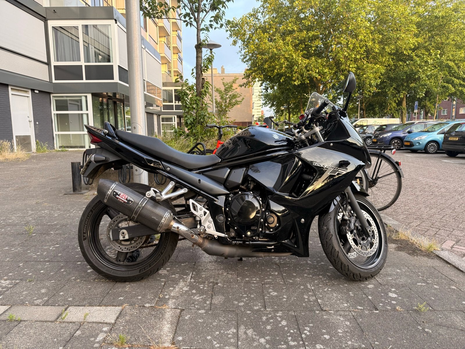 Suzuki GSX 650 F met Yoshimara Exhaust, Occasion, 4 cilinders, Motorrijbewijs A, Meer dan 35 kW