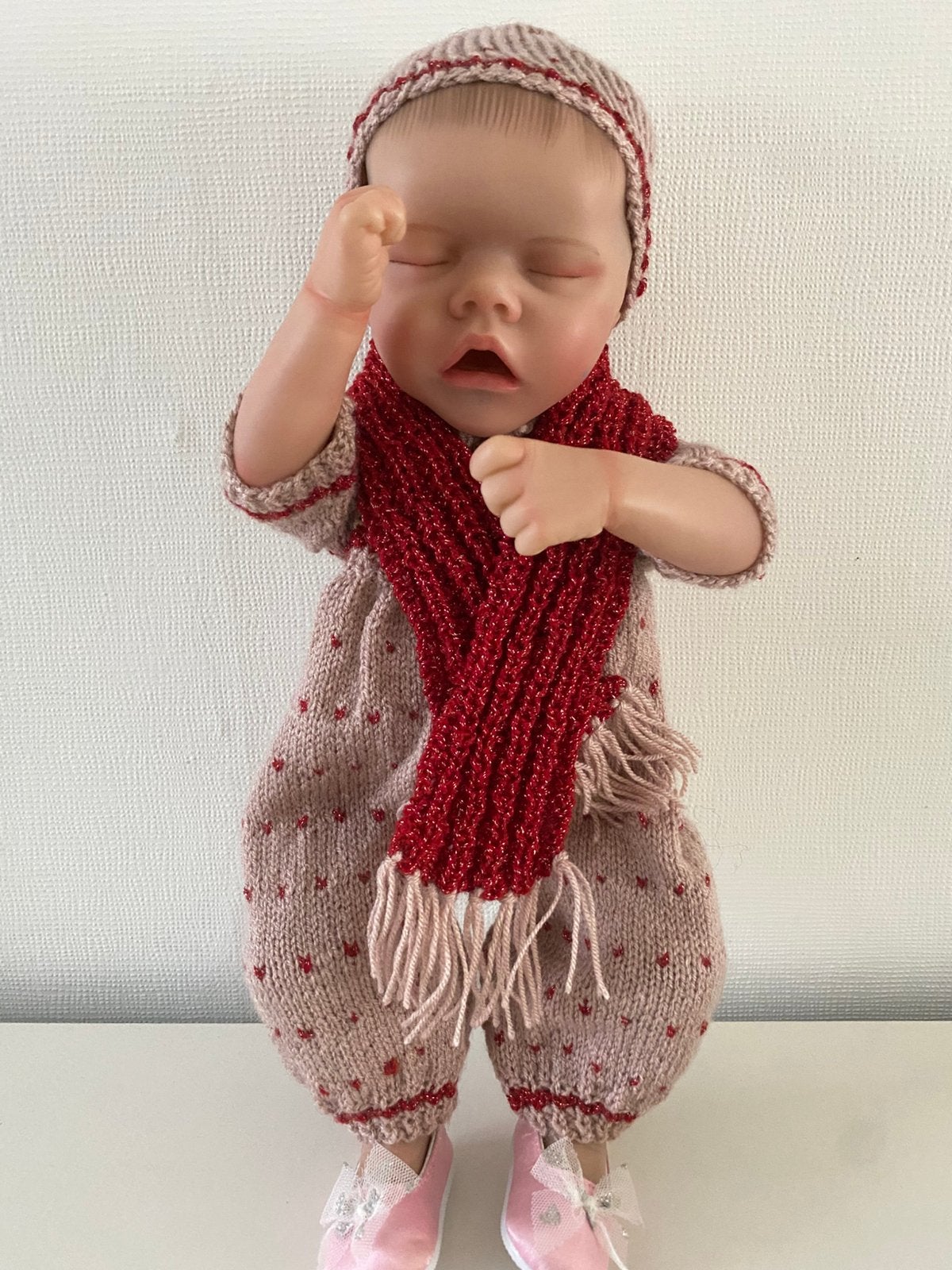 Reborn baby pop 42 cm meisje met kleren, Verzamelen, Ophalen of Verzenden, Zo goed als nieuw, Babypop