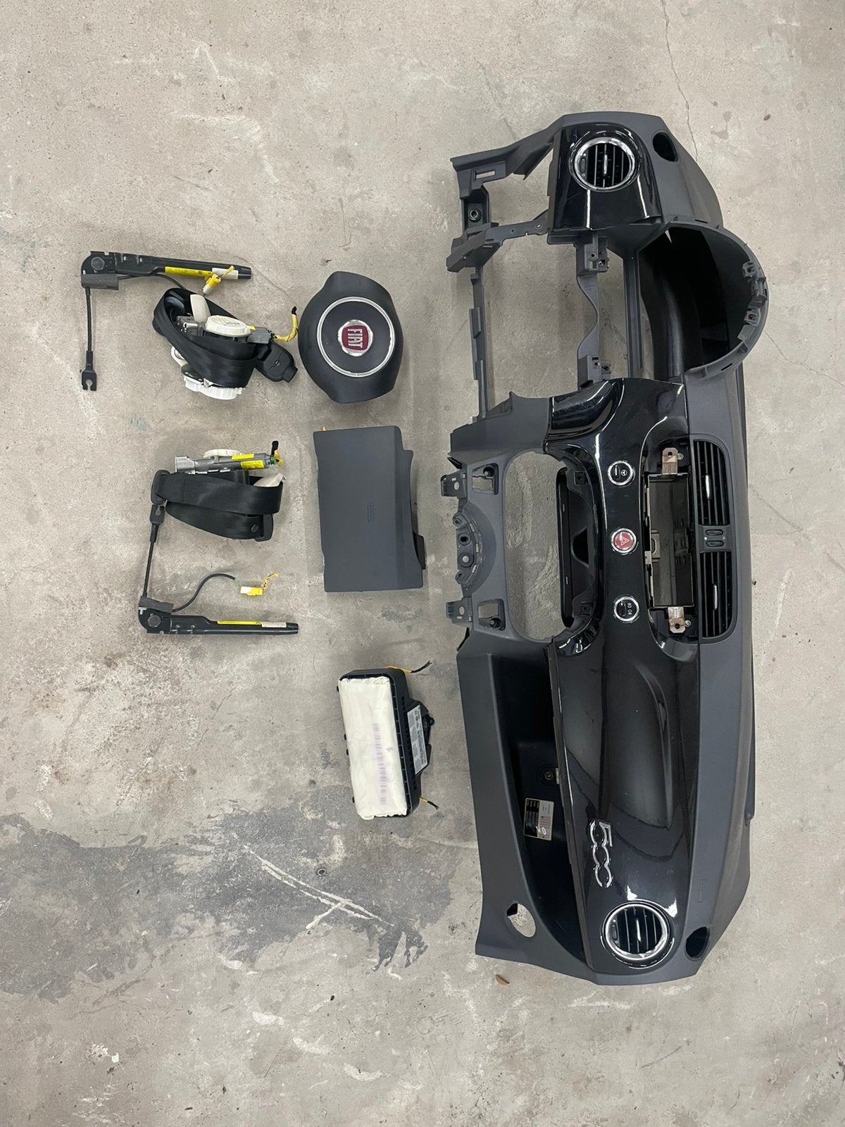 Fiat 500 facelift en oud model dashboarden en airbagsets, Ophalen of Verzenden, Fiat
