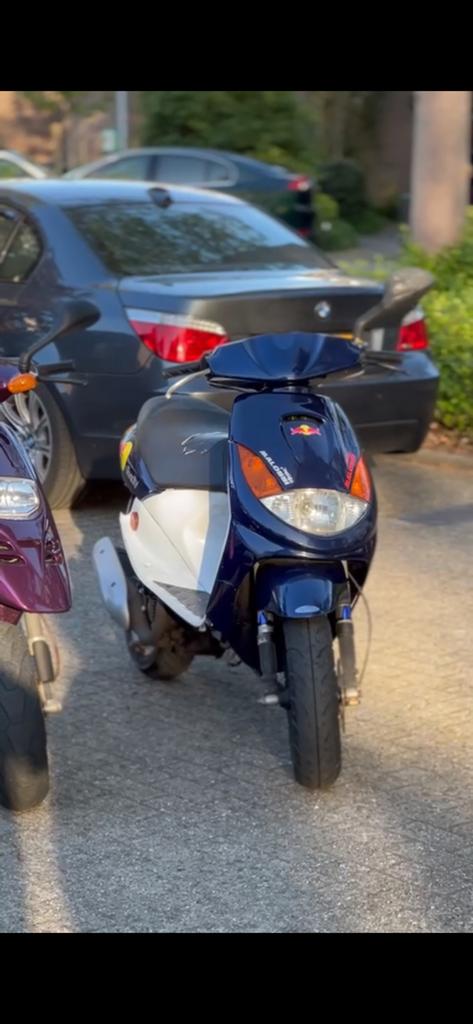 Peugeot vivacity 70cc, Fietsen en Brommers, Scooters | Peugeot, Zo goed als nieuw, Vivacity, Tweetakt, Ophalen
