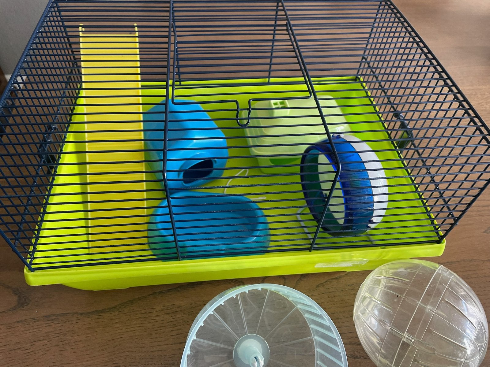 Hamsterkooi met veel accessoires zoals looprad 2x, Dieren en Toebehoren, Ophalen of Verzenden, Zo goed als nieuw