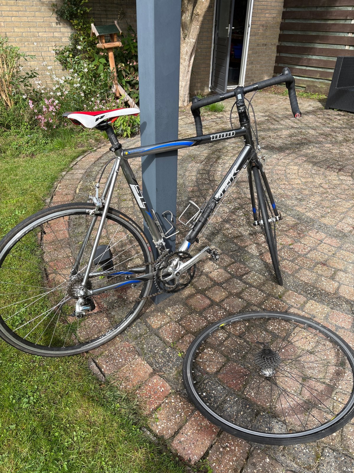 Trek racefiets met extra wiel - opknapper