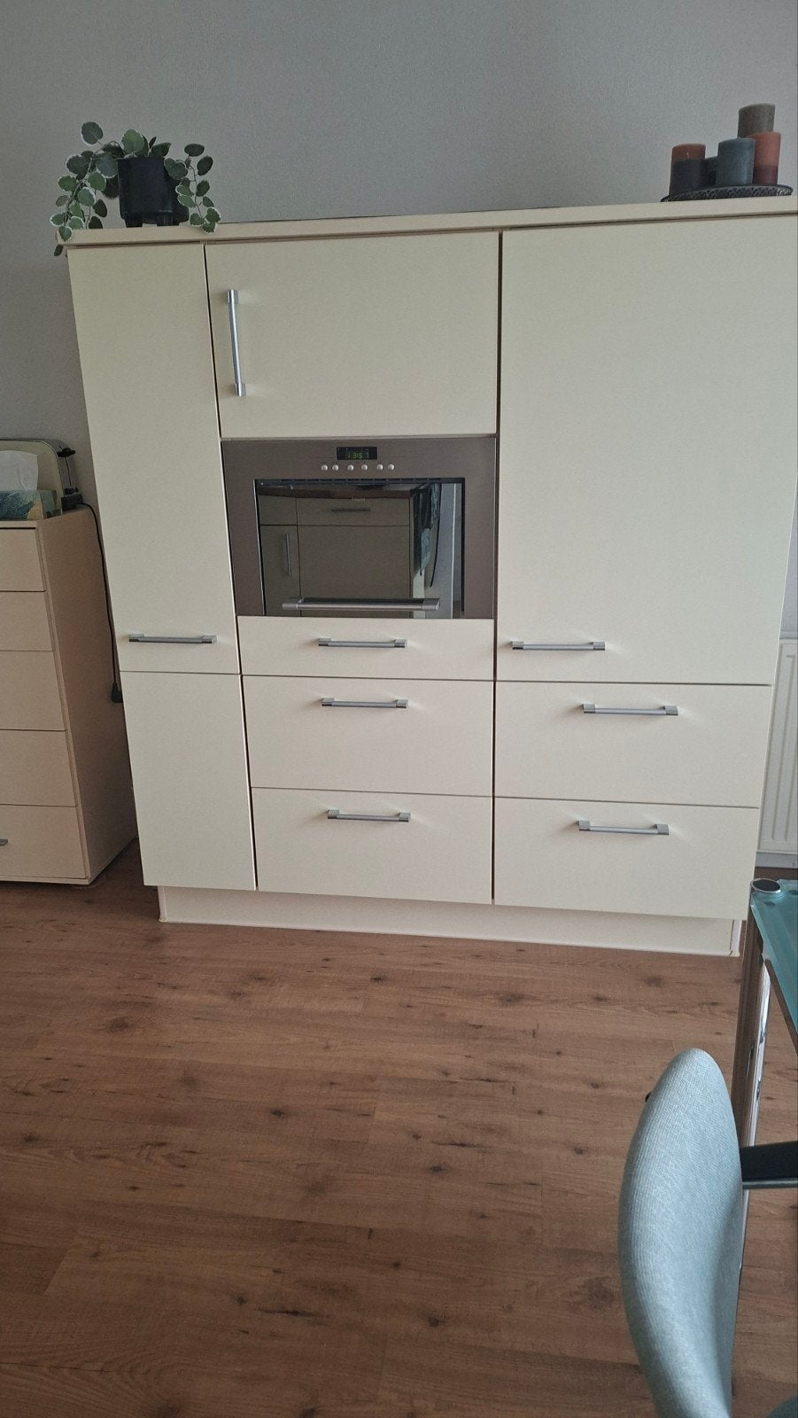 Keukenunit met Koelkast, Magnetron en Apothekerskast, Ophalen of Verzenden, Gebruikt, Crème, Overige typen