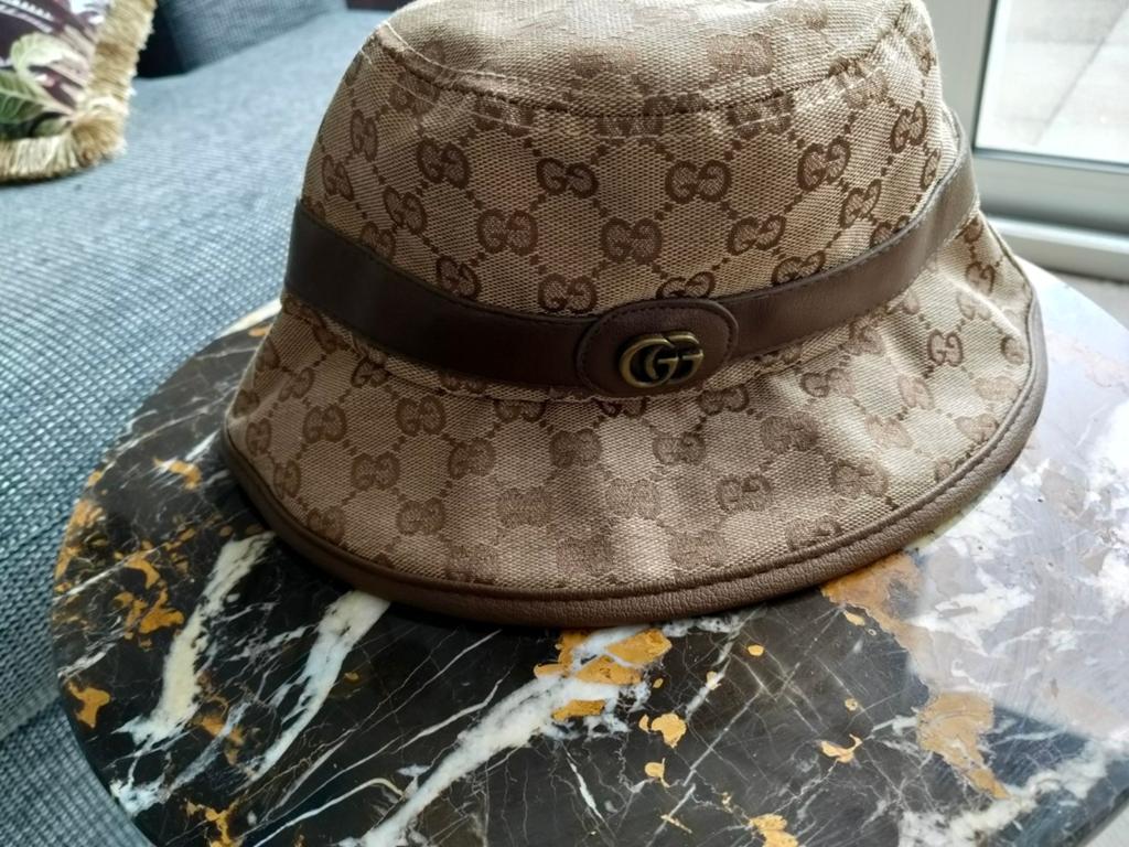 Nieuwe Gucci Hoed - Stijlvol en Ongebruikt, Kleding | Dames, Hoeden en Petten, Verzenden