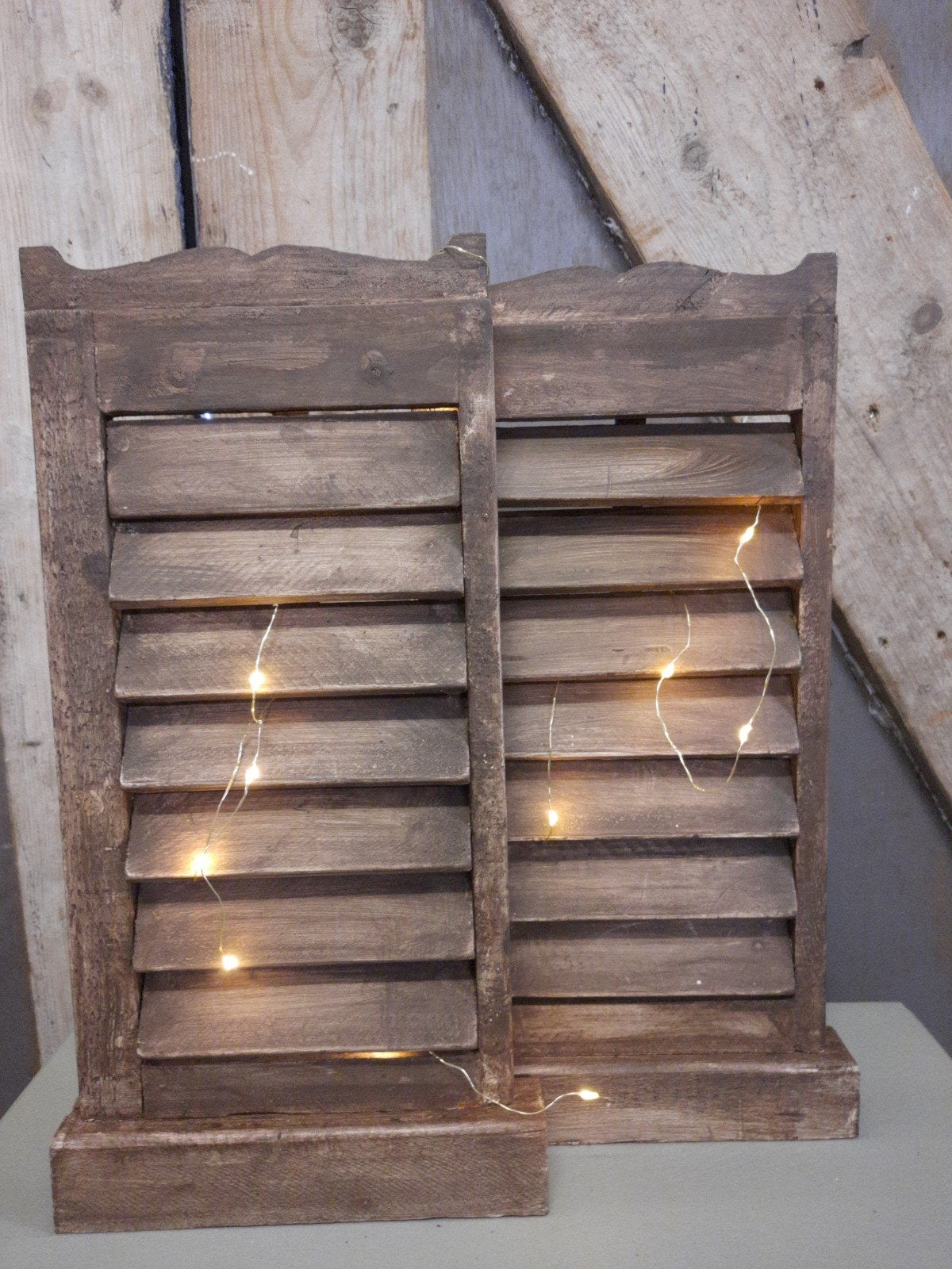Twee houten luikjes op voet raamdecoratie stoer sober, Ophalen, Gebruikt, Hout