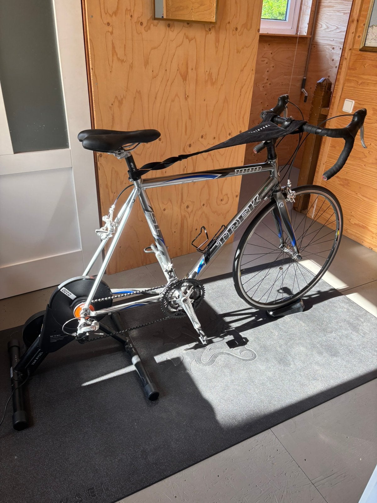 Trek SL 1000 + Decathlon D100 indoor fietstrainer+toebehoren, Sport en Fitness, Ophalen, Zo goed als nieuw, Overige typen