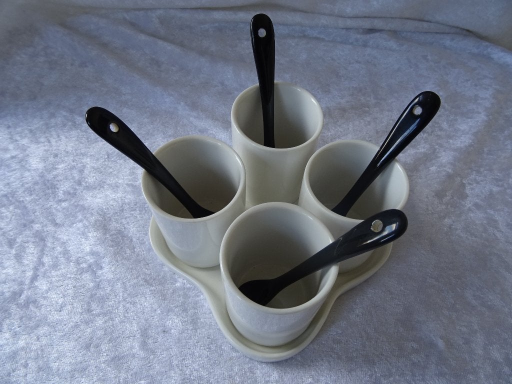 Amuse set van 4 met lepel en onderbord., Huis en Inrichting, Keuken | Servies, Overige typen, Ophalen of Verzenden, Zo goed als nieuw
