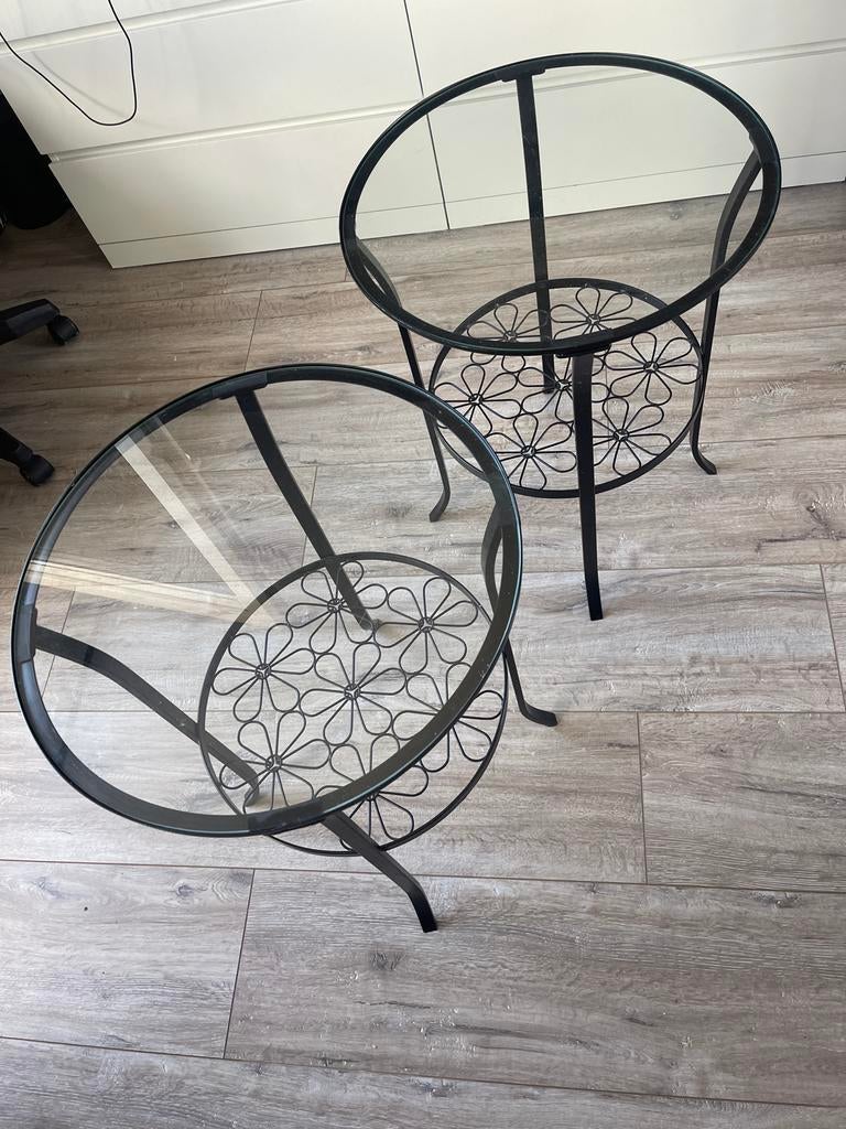 Ikea kingsblo Set van 2 bijzettafels metalen frame, Minder dan 55 cm, Gebruikt, Rond, Glas