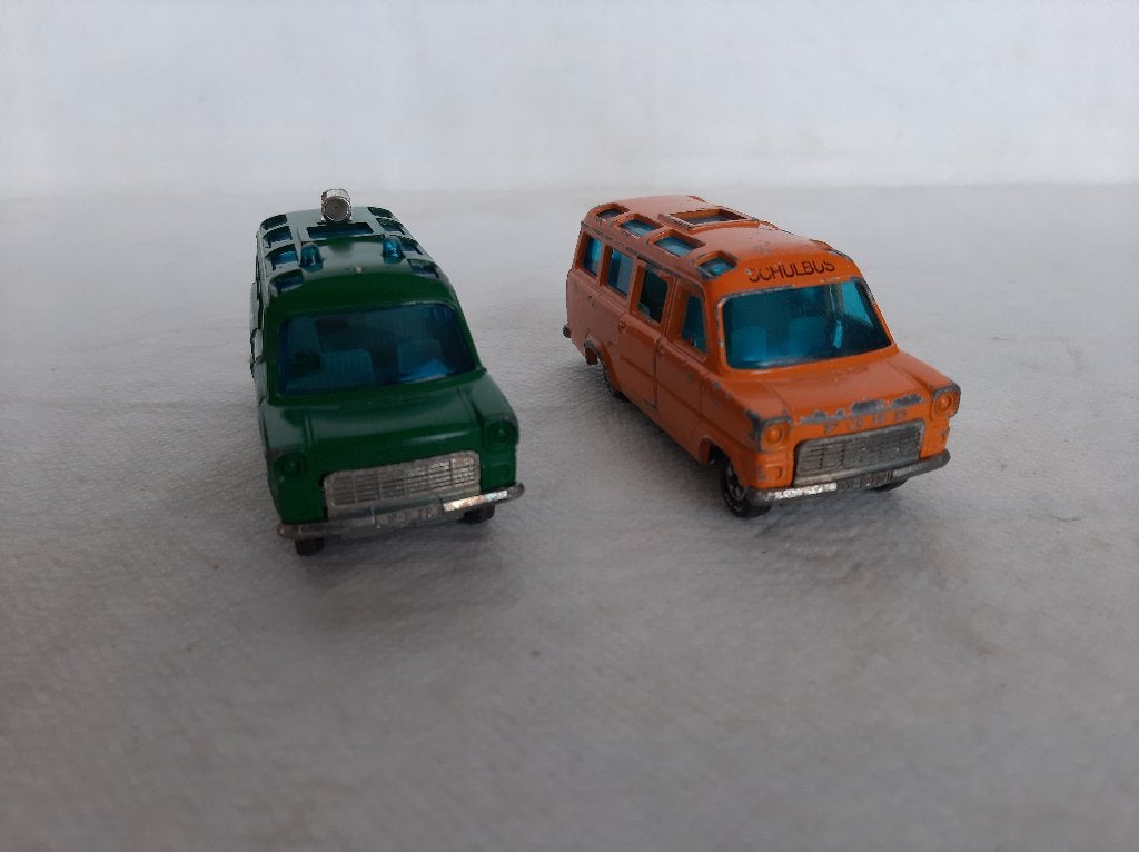 Siku Vintage Ford Transit V334Polizei + v334 schulbus, Ophalen of Verzenden, Gebruikt, Auto, SIKU