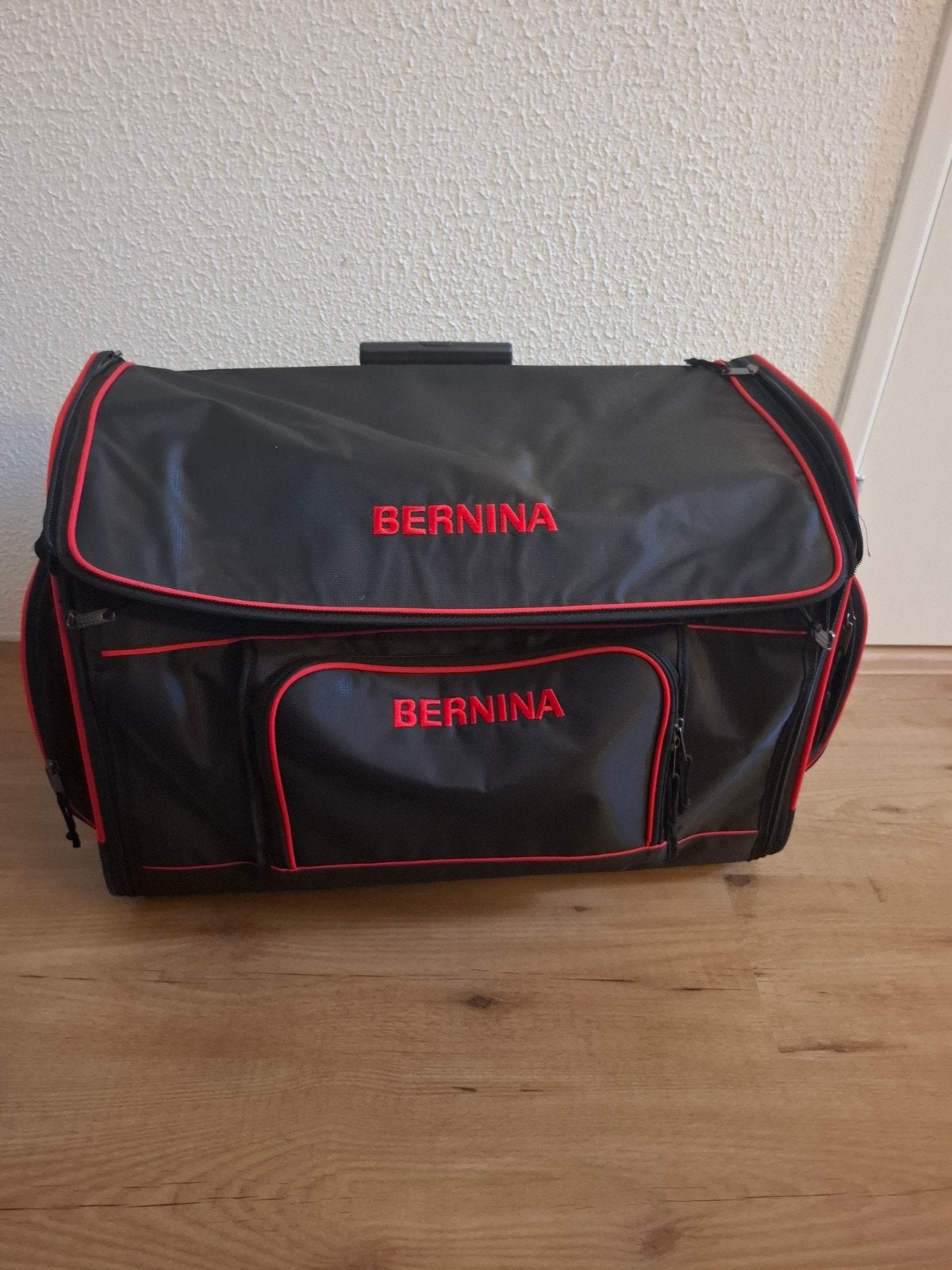 Bernina Naaimachine Trolley XL, Ophalen, Zo goed als nieuw, Toebehoren, Bernina