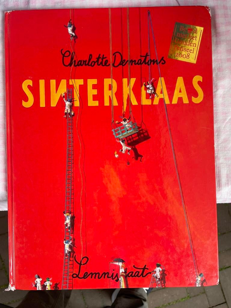 Charlotte Dematons - Sinterklaas bekroond met gouden penseel, Diversen, Sinterklaas, Ophalen of Verzenden, Gebruikt