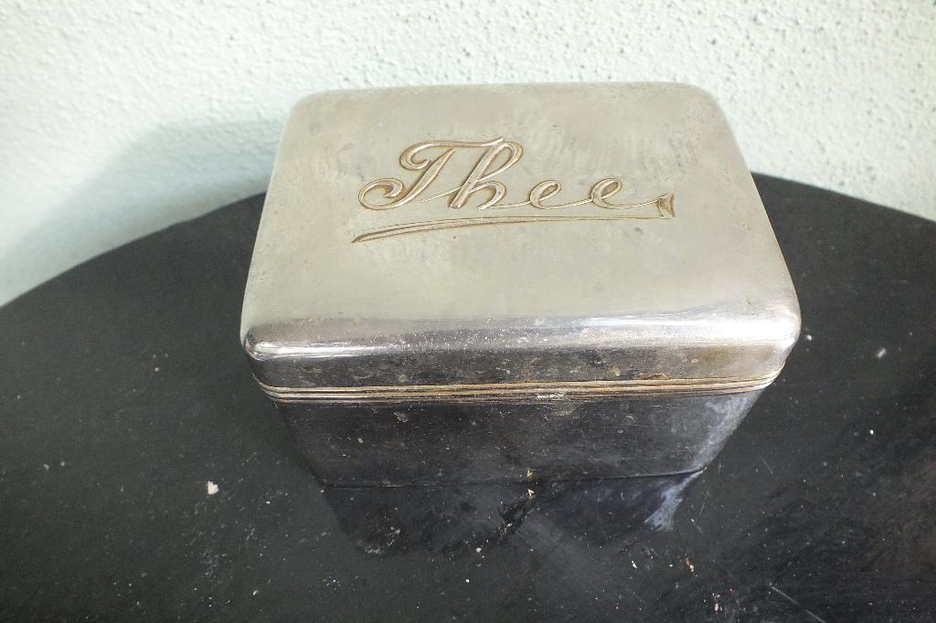 VERZILVERD  THEEDOOSJE, Ophalen of Verzenden, Gebruikt