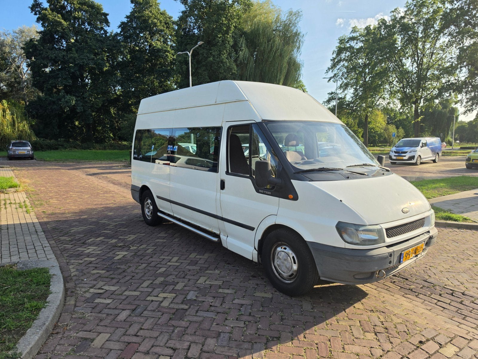 Foto 4 van Ford Transit CAMPER 2.0 Tddi 330L 74KW 2005 extra Lang/Hoog.