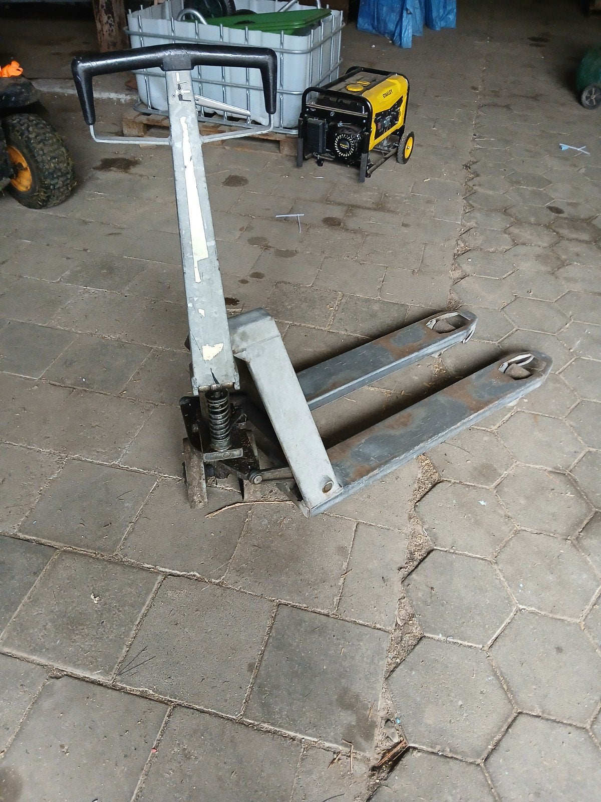 Gebruikte pompwagen / hand palletwagen met defect, 100 liter of meer, Ophalen, Gebruikt, Transportkar