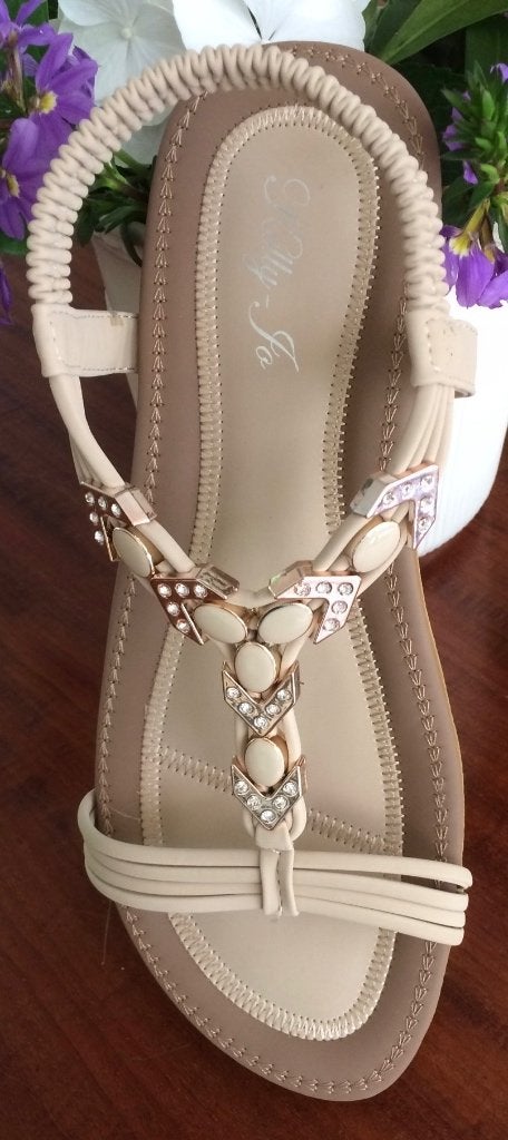 Leuke beige sandaaltjes van Kelly-Jo, Ophalen, Beige, Sandalen of Muiltjes, Zo goed als nieuw