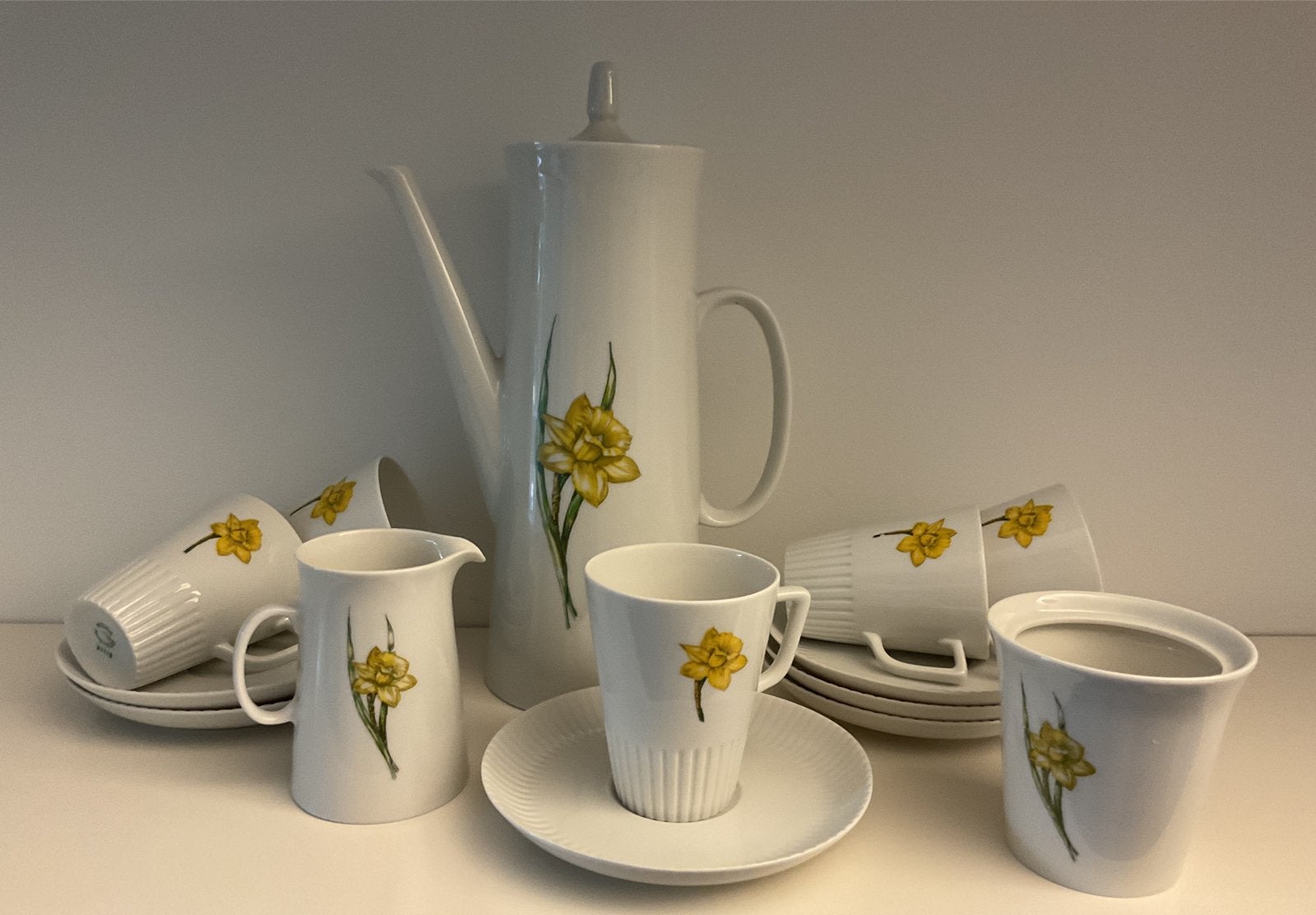 Prachtig Daffodil Servies uit 1961 - Vintage - narcis, Antiek en Kunst, Ophalen of Verzenden