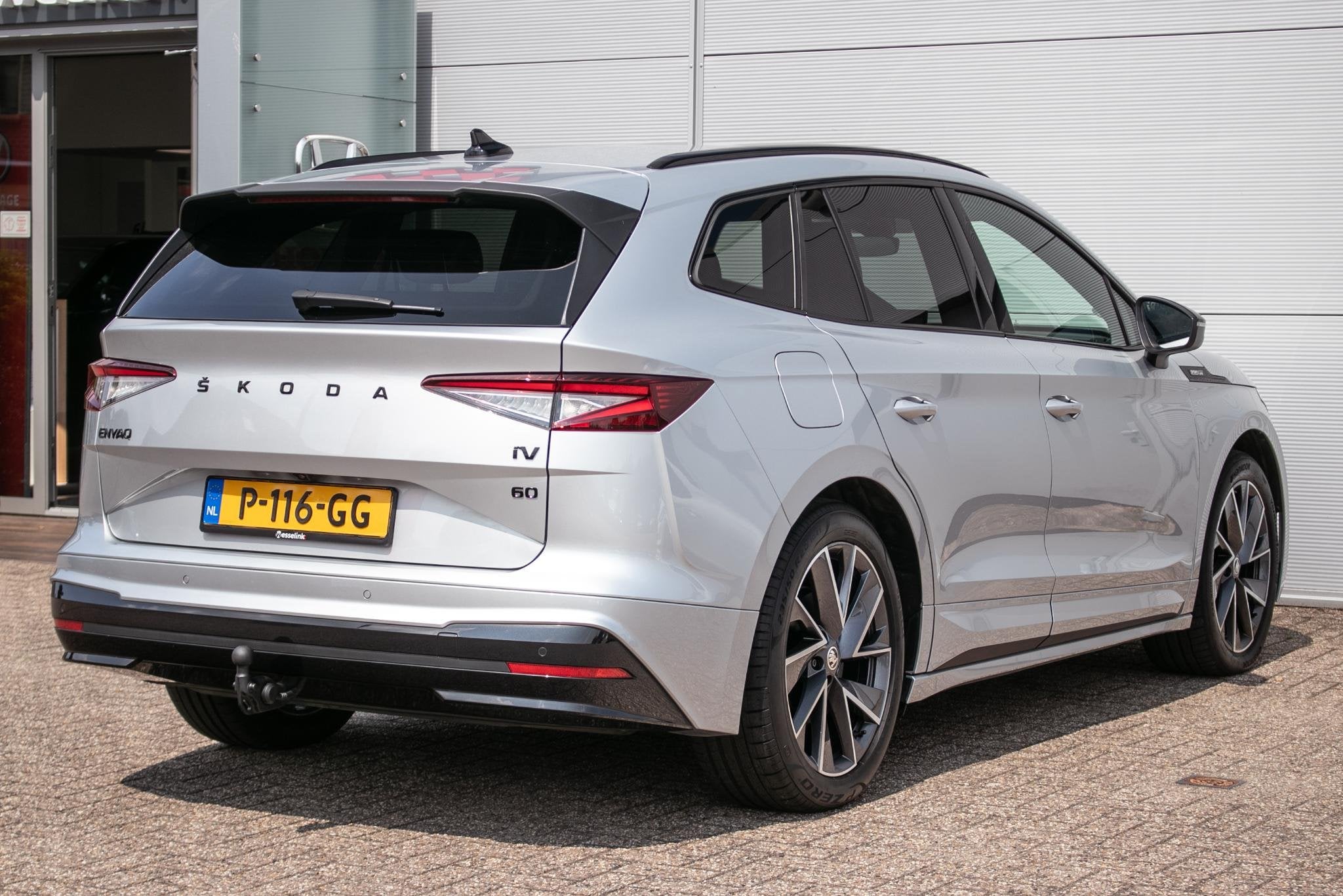 SKODA Enyaq iV 60 Sportline - SOH 90% | Trekhaak Wegklapb. |, Auto's, Skoda, 34 min, 402 km, Gebruikt, Automatische klimaatregeling
