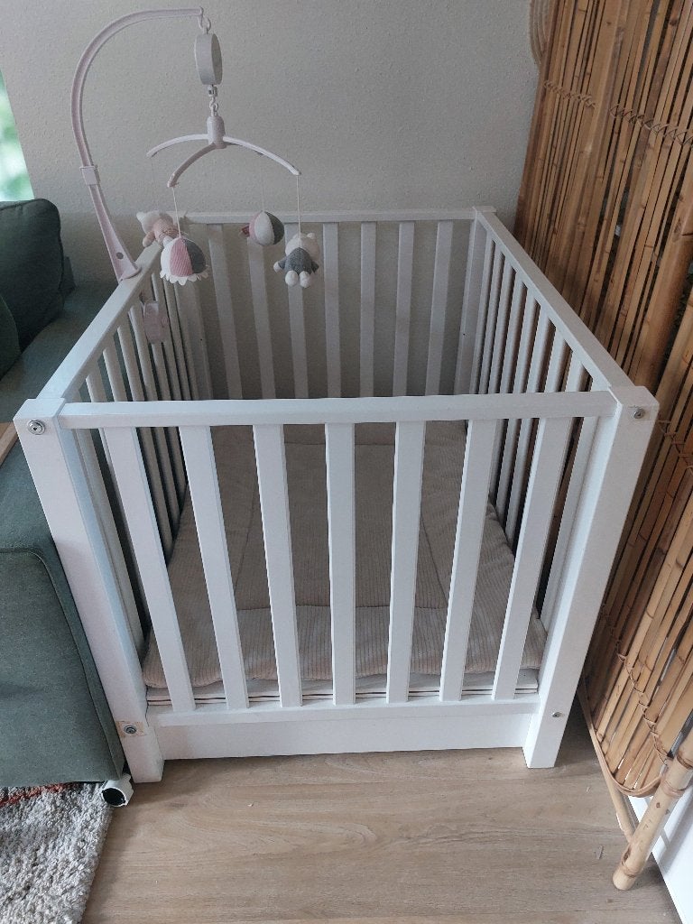 Bopita Box wit, Kinderen en Baby's, Boxen, Gebruikt, Rechthoekig, In hoogte verstelbaar, Boxkleed, Lade, Ophalen
