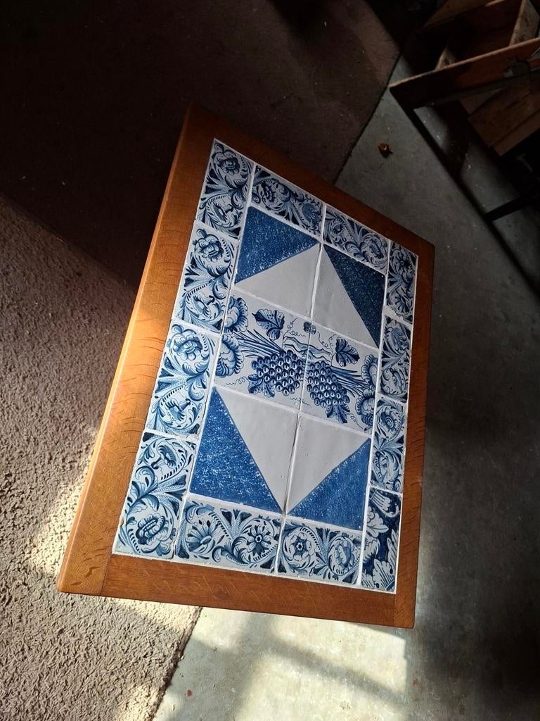 Bijzettafel met Delfts blauwe tegels - Vintage, Antiek en Kunst, Ophalen