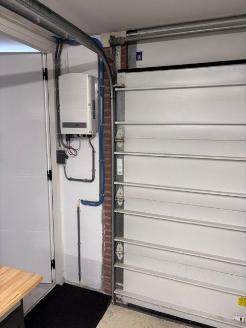 solar edge omvormer, Doe-het-zelf en Verbouw, Zonnepanelen en Toebehoren, Ophalen, Zo goed als nieuw, Overige typen, 200 wattpiek of meer