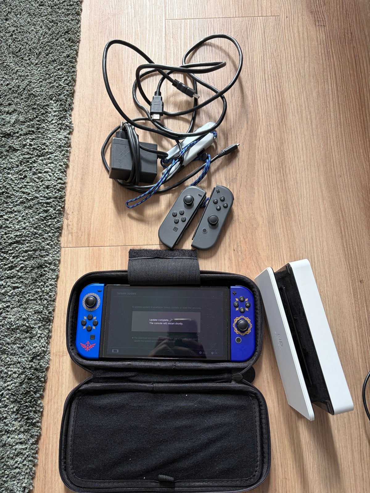 Nintendo Switch OLED met 3 games en accessoires, Spelcomputers en Games, Spelcomputers | Nintendo Switch, Switch OLED, Met games