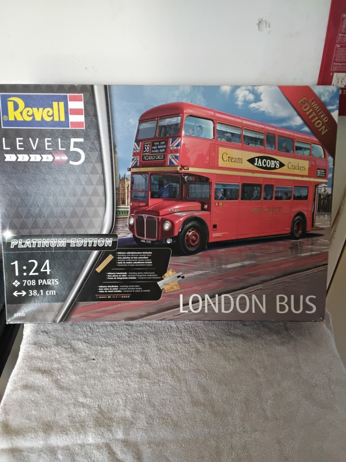 Revell Modelbouw Set: London Bus & VW Kever Politie, Hobby en Vrije tijd, Ophalen, Auto, Nieuw, 1:32 tot 1:50