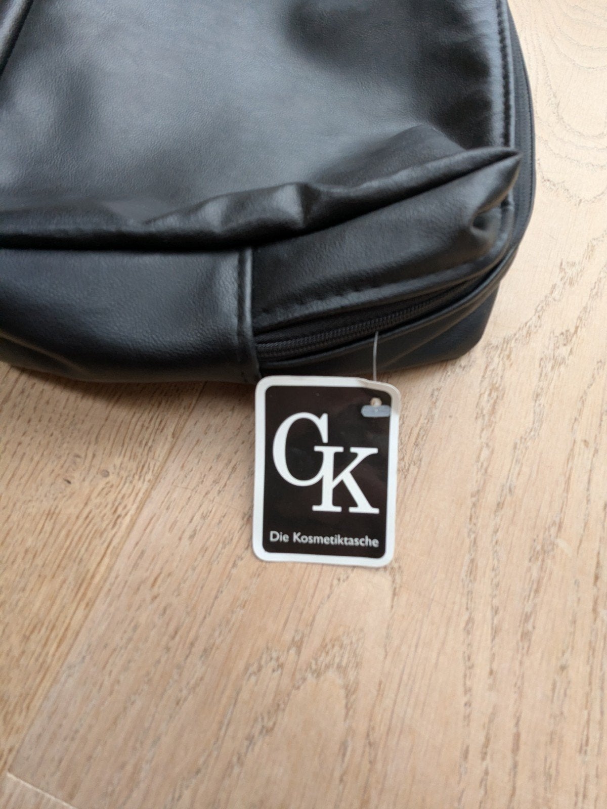 NIEUW - hoogwaardige toilettas CK Ceka-koett toilet tas, Ophalen of Verzenden, Nieuw, Zwart, Heer of Dame