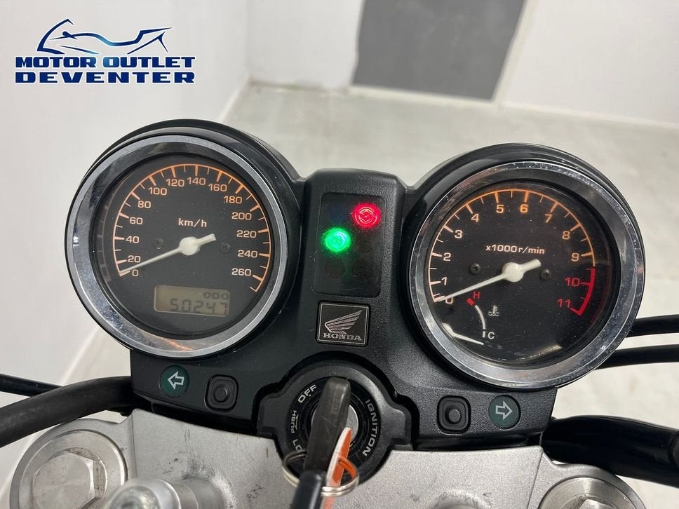 Mooie HONDA CB 900f Hornet (bj 2002), Motoren, Motoren | Honda, HONDA, 4 cilinders, Motorrijbewijs A, Bedrijf