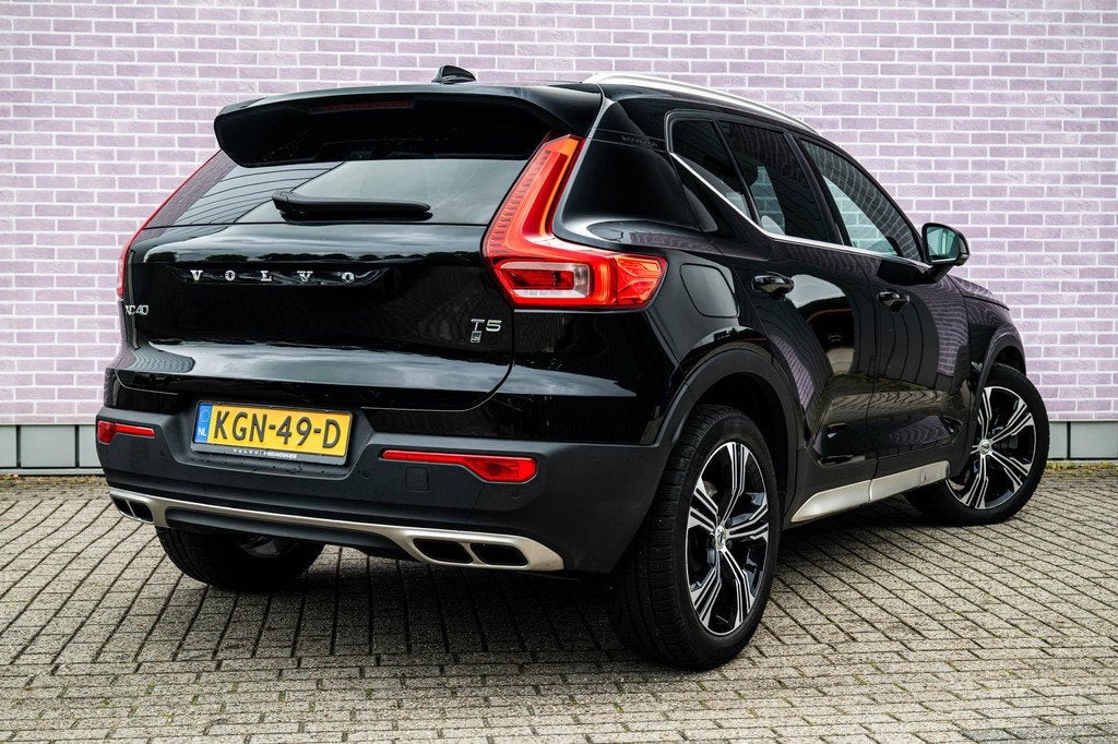 Volvo XC40 Plug-in Hybrid T5 Inscription | Trekhaak | Panora, Auto's, 12 maanden, Euro 6, Zwart, Hybride Elektrisch/Benzine